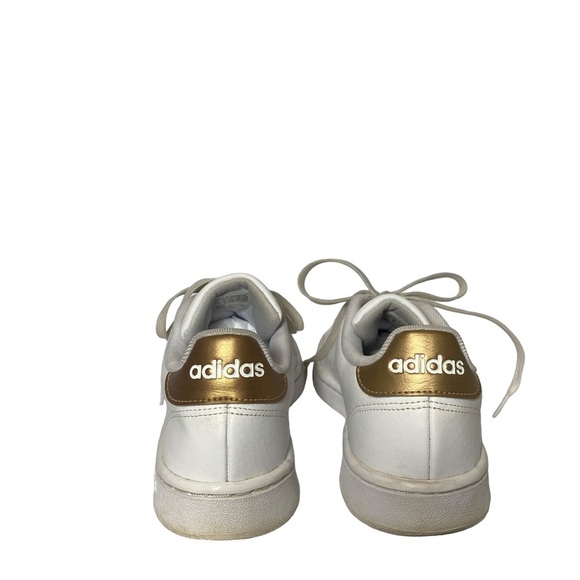 adidas Shoes - ADIDAS Women’s Advantage Cloudfoam Shoes Size 9.5